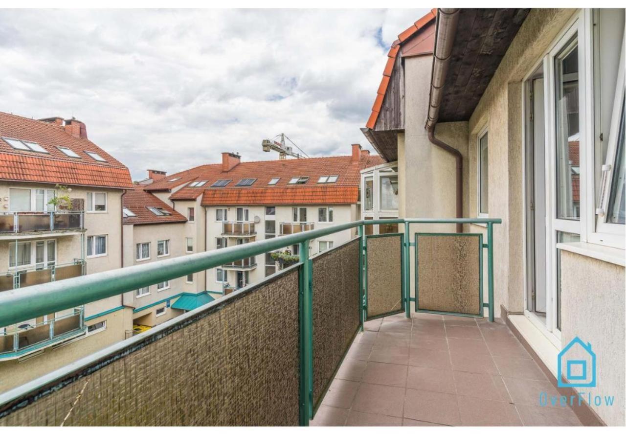 Neptune 5 Min To Old Town Homestay *
